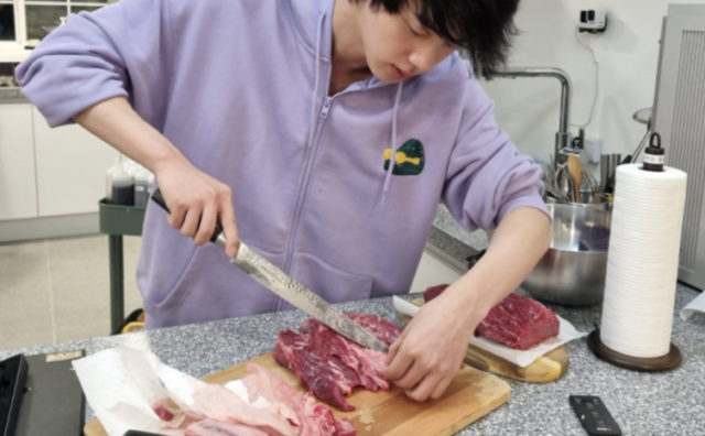 【Weverse】『In the SOOP BTS ver. Season2』のフォトをジンがアップ！